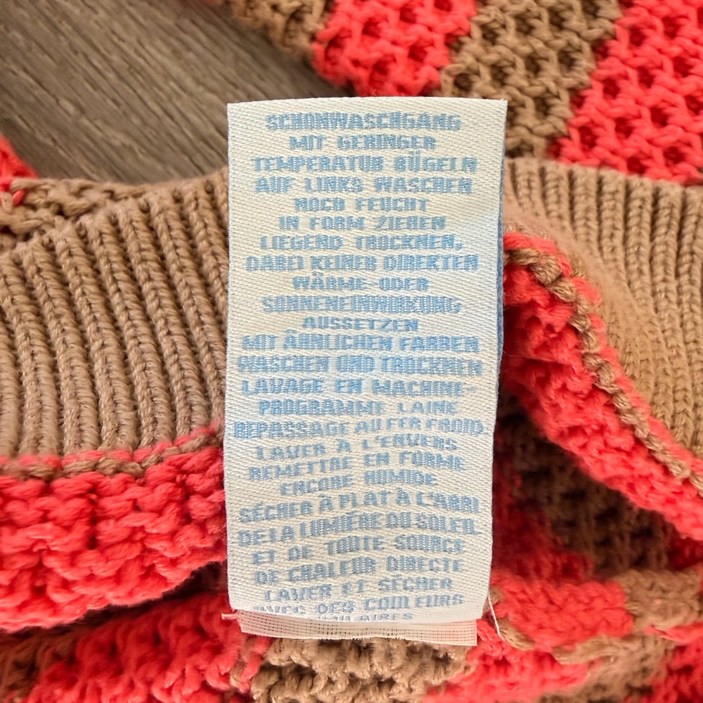 Boden classic Coral and Taupe Knit Sweater Oversized feel - Picture 9 of 9